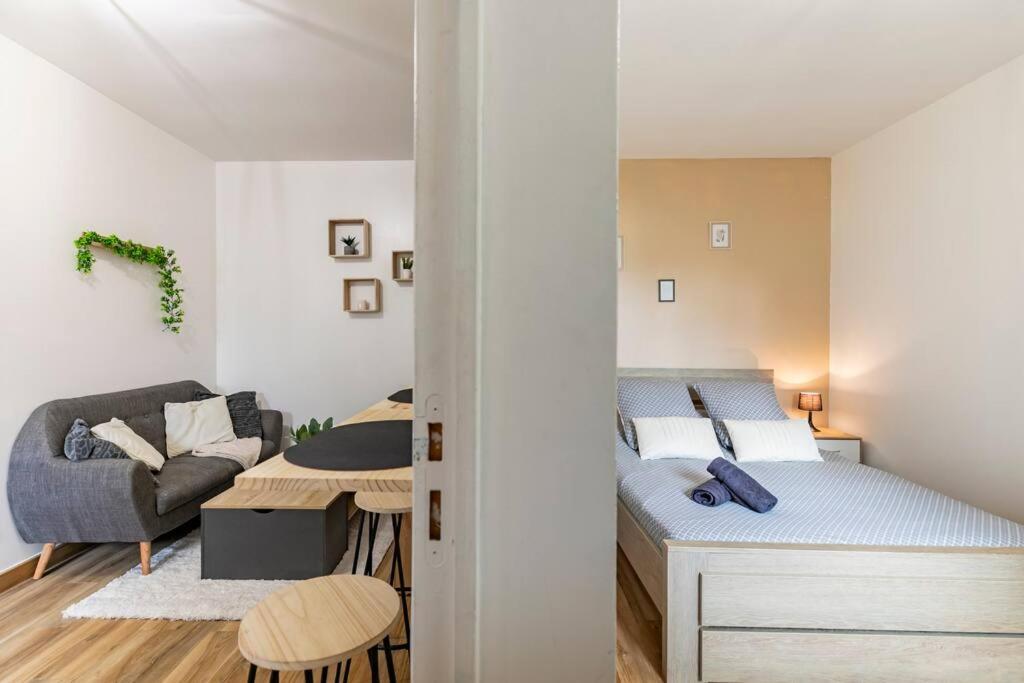 Le Nid - Lormont : Votre Escapade Apartment Ngoại thất bức ảnh